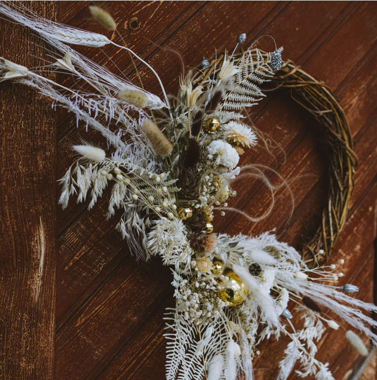 Festive Garland Christmas Ideas for the Holidays